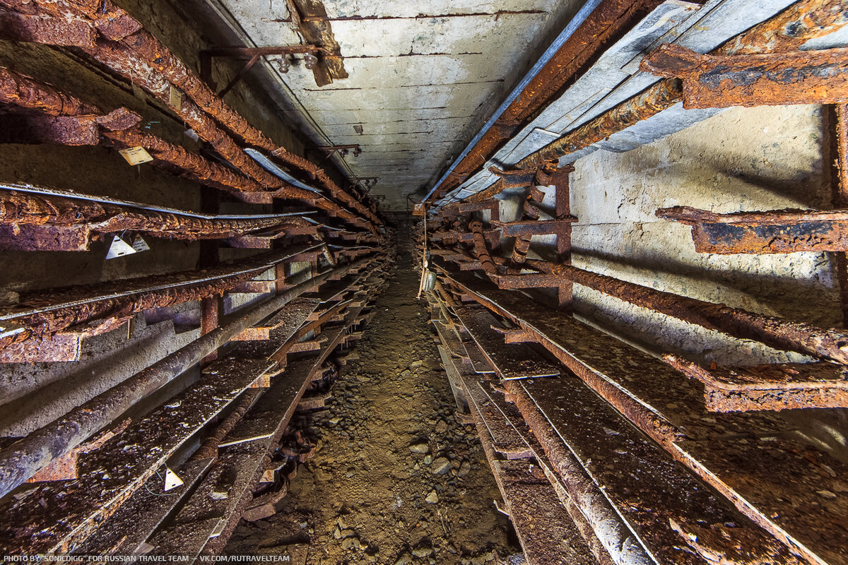 Кабельный коллектор 1200. Коллектор подземный. Кабельный коллектор металлический. Подземный кабельный коллектор. Подплатформенный кабельный коллектор метрополитена.