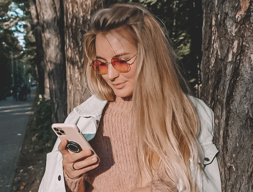 Всем привет! Меня зовут Аня, я блогер, предприниматель и мама двоих детей. Рада видеть вас на своём канале!