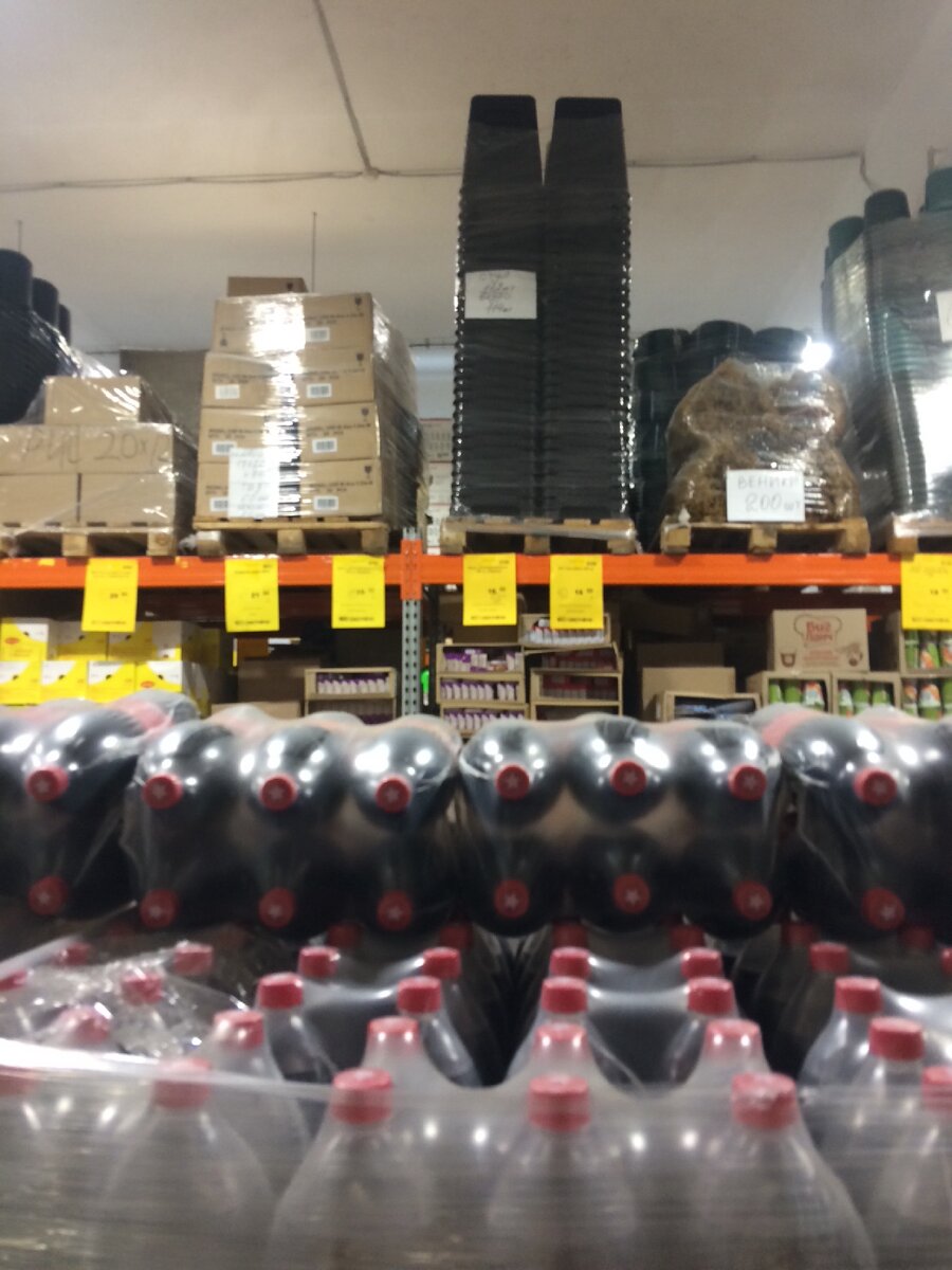 Товара под самый потолок 