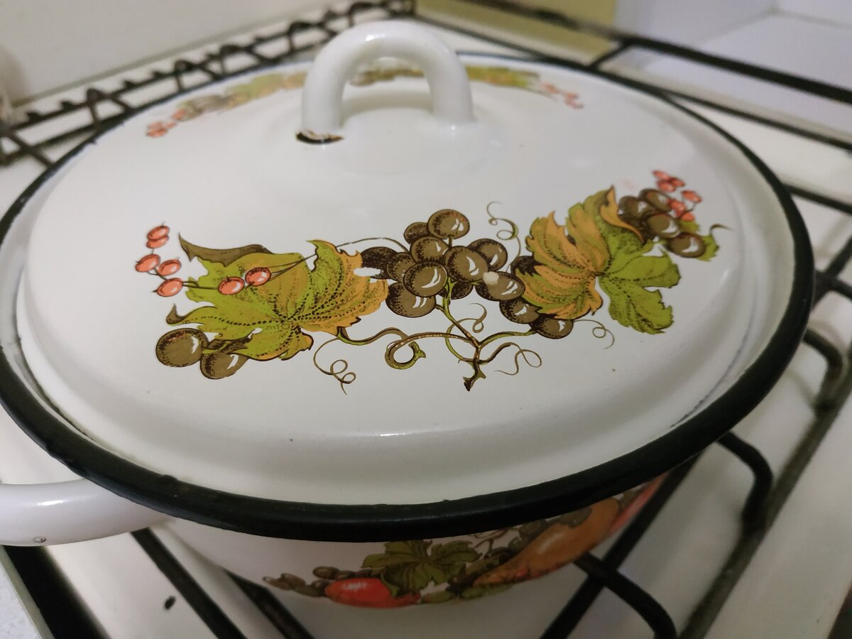 Кастрюлька на плите