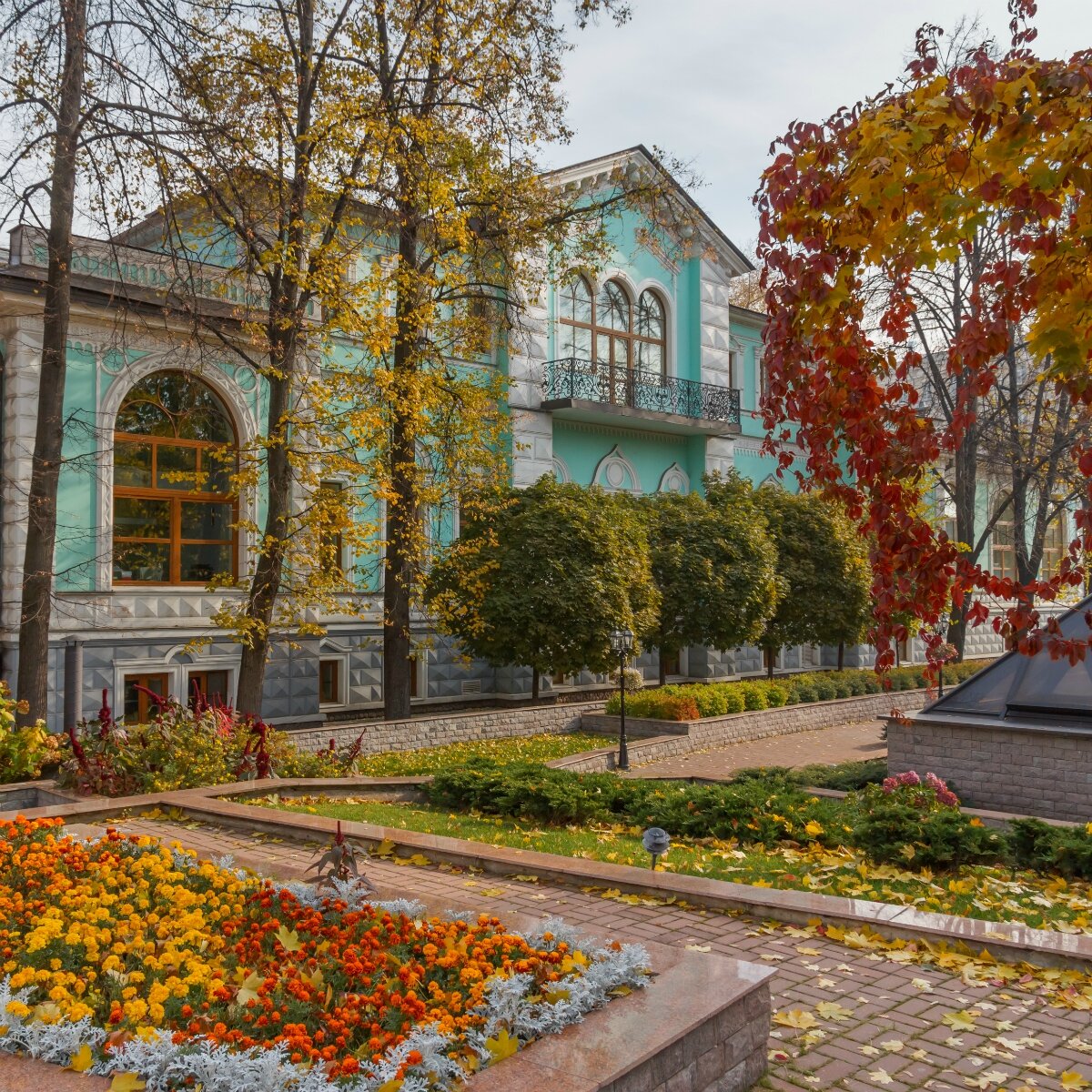 милютинский сад в москве