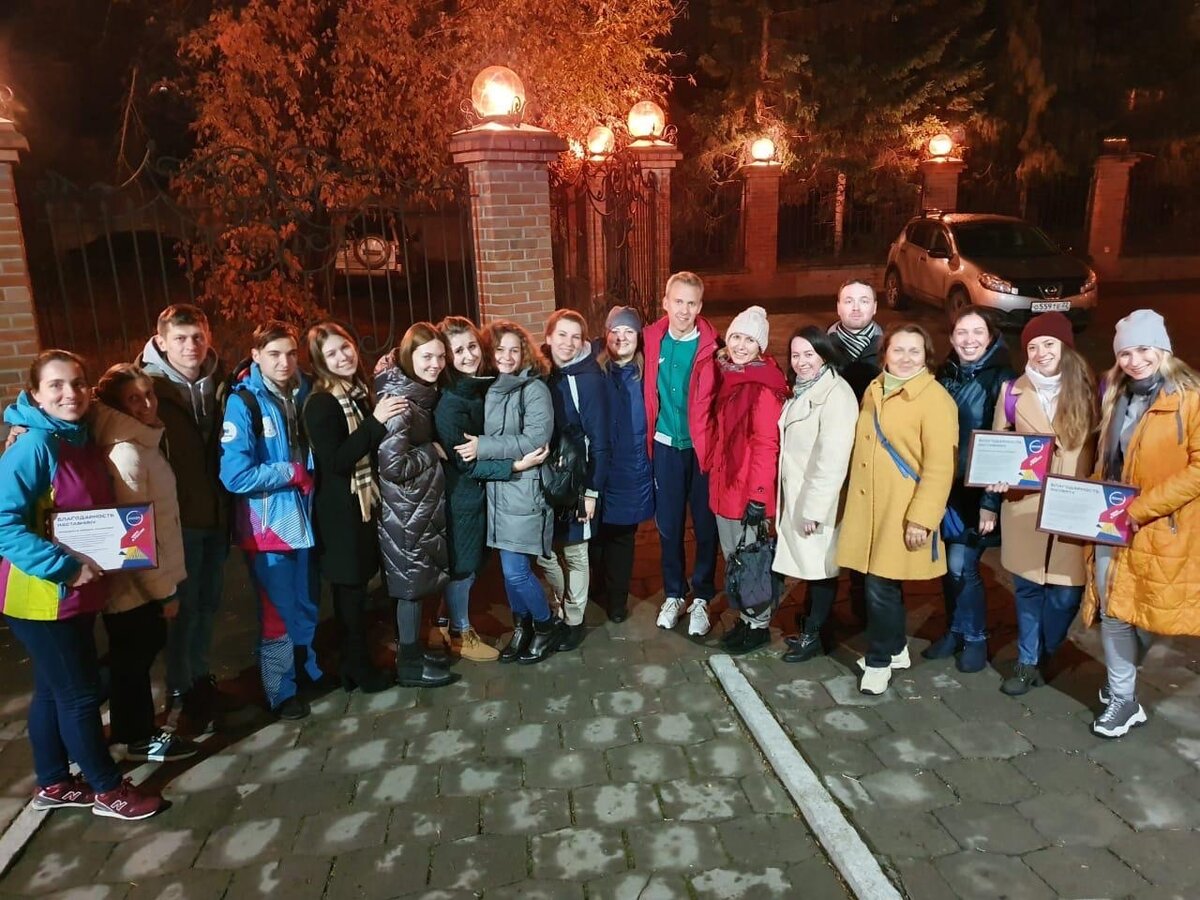 Участники и организаторы стажировки по добровольчеству в Алтайском крае