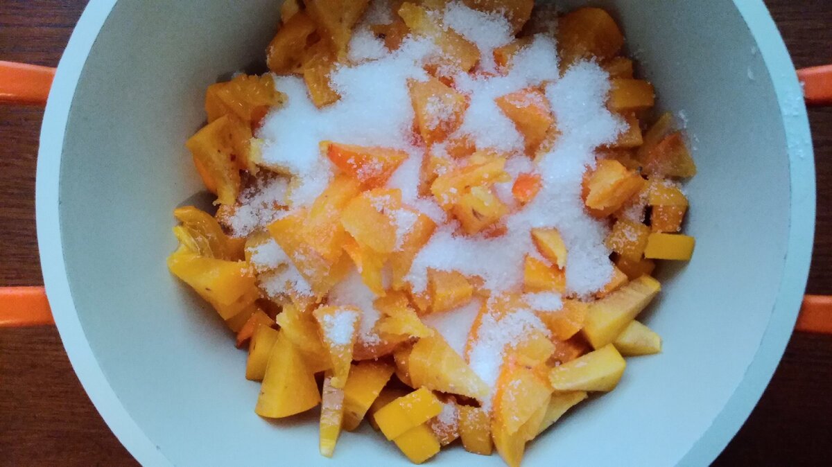 Варенье из хурмы. А какое оно на вкус? И стоит ли его варить... Мои ...
