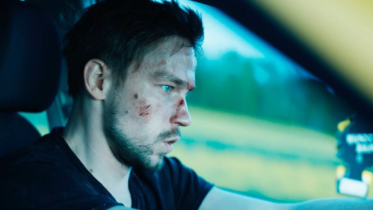 Александр Петров в фильме "Герой" (2019)