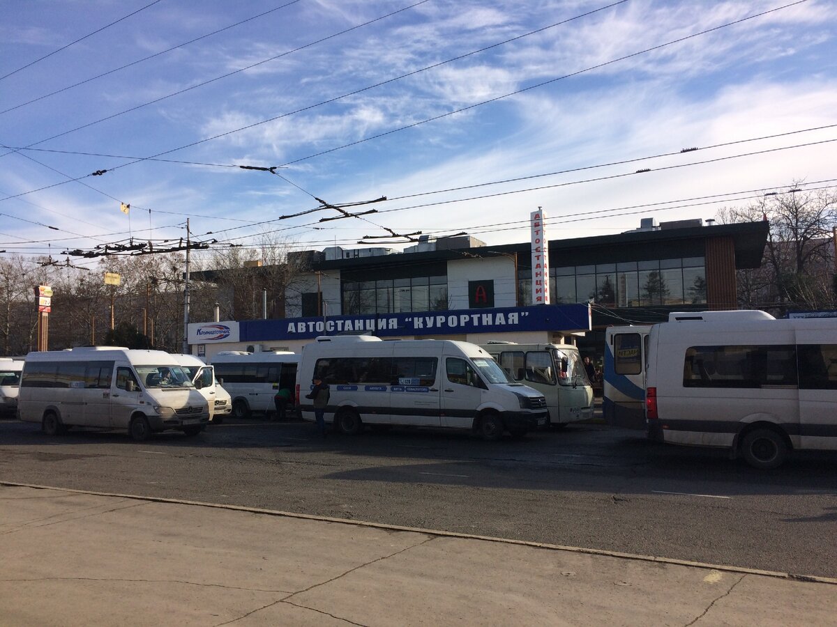 Автобусы есть маленькие и большие