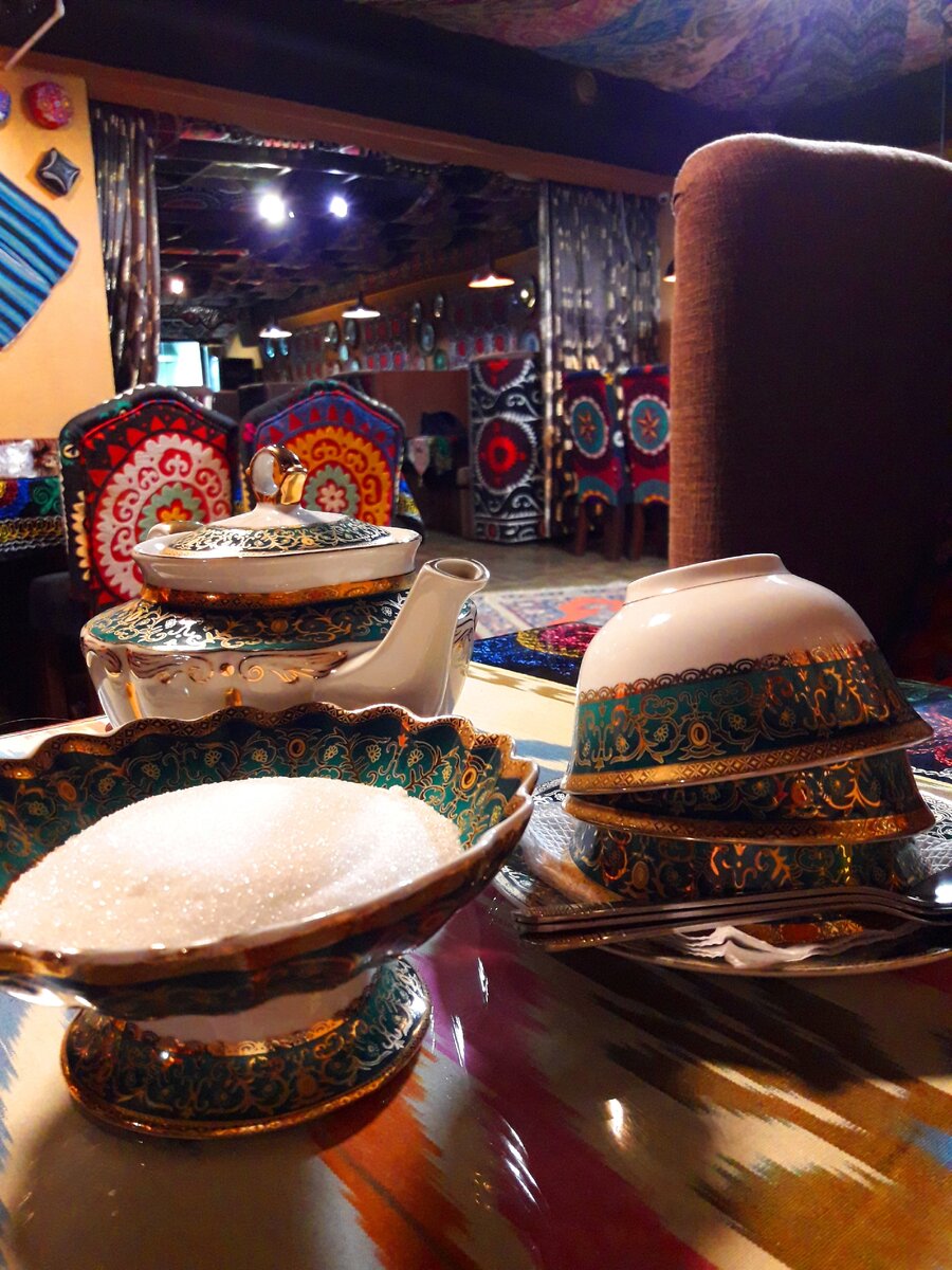 Первый раз семьей посетили узбекскую чайхану «Ташкент», что находится в Казани, стоит ли побывать в подобном заведении