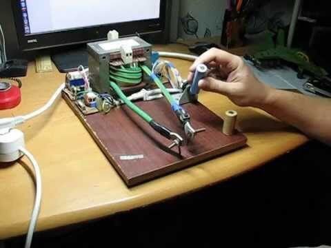 Сварочный аппарат, сделанный из микроволнового трансформатора.
