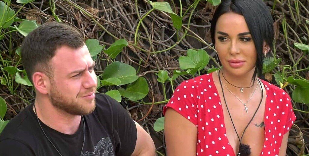 Левченко говорит Блюму, что он в постели "не орел." Фото из открытого источника.