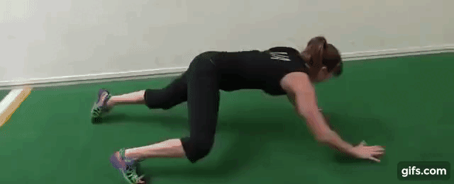 "Походка крокодила" - прорабатывает все группы мышц