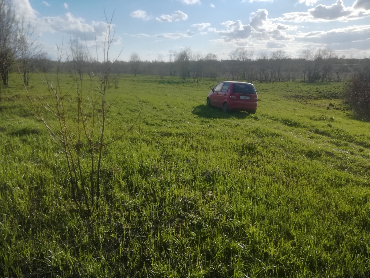 Поле на месте деревни