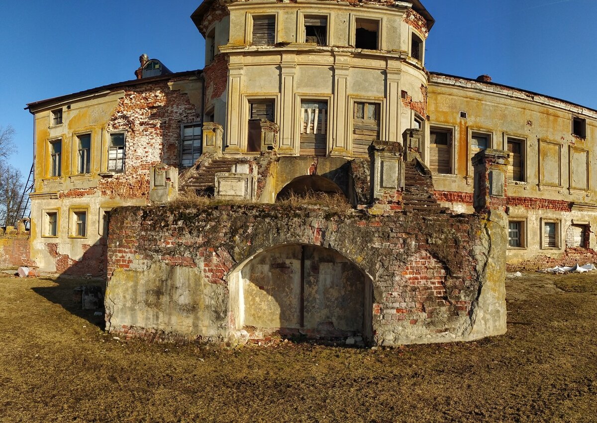 Усадьбы нижний новгород отзывы. Усадьба Приклонских-Рукавишниковых. Усадьбы Севастополя. Усадьба Дзержинск. Старая усадьба.