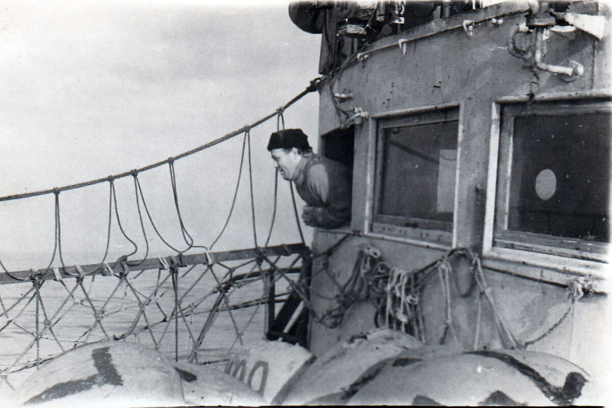 Мой отец на промысле сельди сетками.