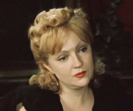 Екатерина Градова в сериале «Место встречи изменить нельзя». Кадр из сериала