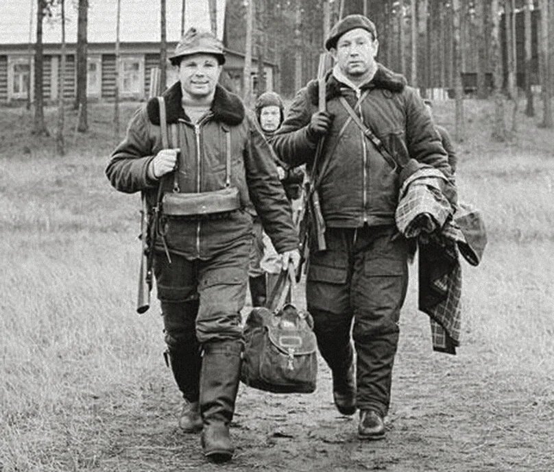 От такой фотографии нынешних зоозащитничков бомбило бы неделю