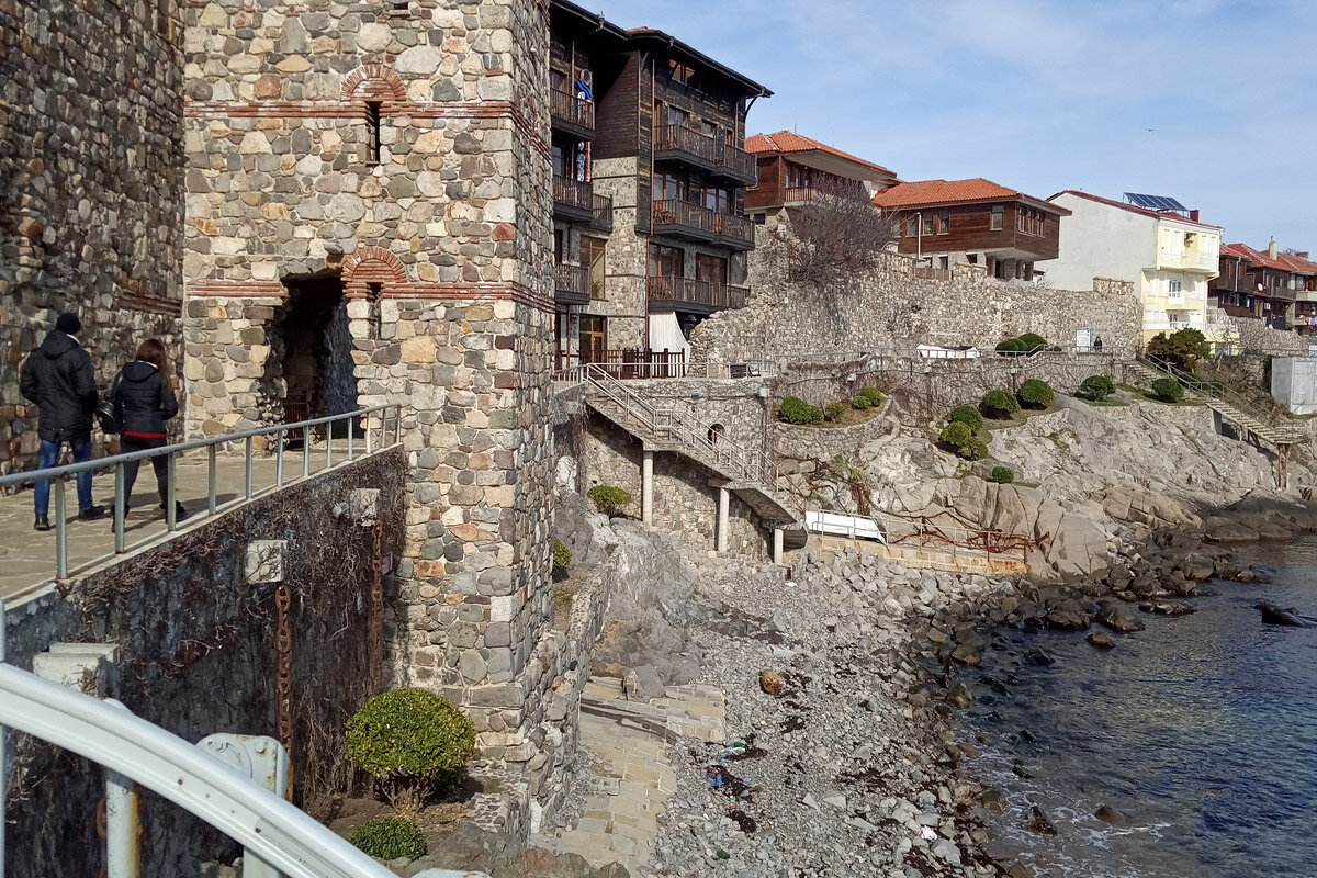 Созополь — старейший болгарский город на черноморском побережье.