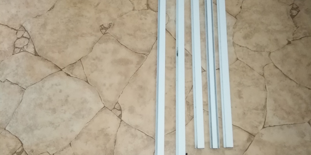 Ремонт москитной сетки. Минимальные вложения.