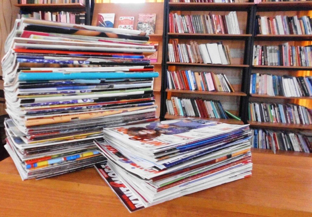 Периодическая печать. Периодические издания в библиотеке. Издание журналов и периодических изданий. Современные печатные сми. Издание журналов и периодических изданий.