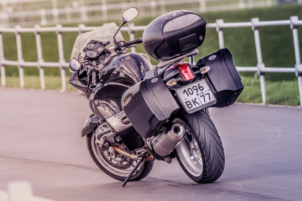 BMW R1200ST