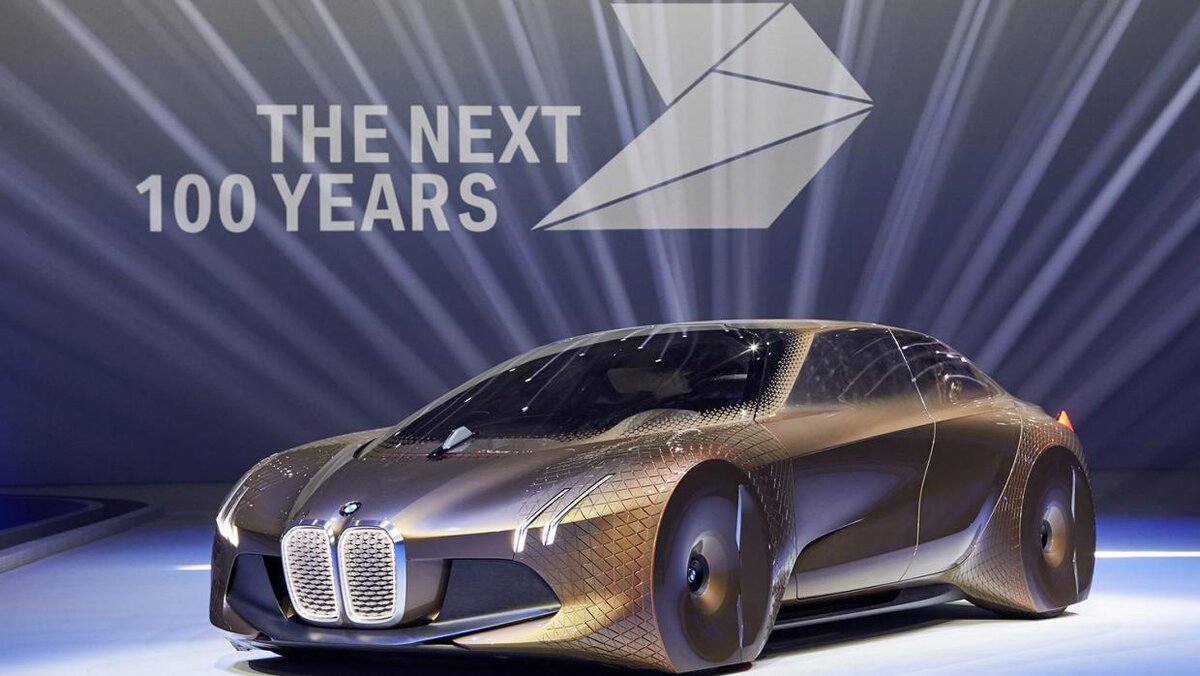 Концепт-кар BMW Vision Next 100 - вариант, как могут выглядеть баварские автомобили будущего, и есть несколько вариантов, какими двигателями будут приводиться в движение эти машины.