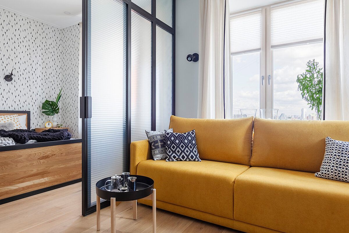 Люди, впоследствии арендовавшие студию, заметили, что давно искали похожую квартиру. До этого они несколько лет жили за границей.