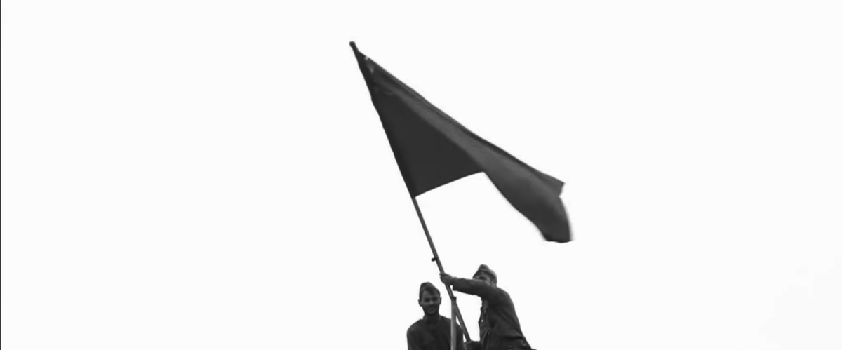 Красный флаг над Берлином: кто его водрузил и почему над Рейхстагом?