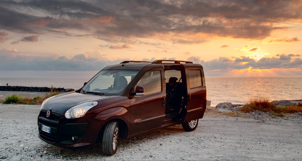 Fiat Doblò Panorama - отличный автомобиль для перевозки людей и грузов