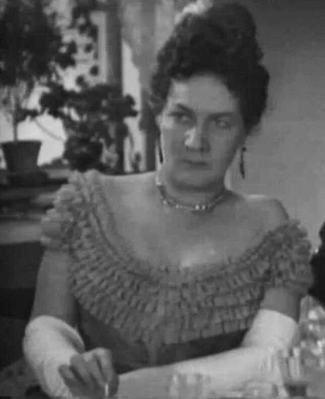 Ольга Пыжова в роли Хариты Игнатьевны,1936 год, Источник: Яндекс картинки