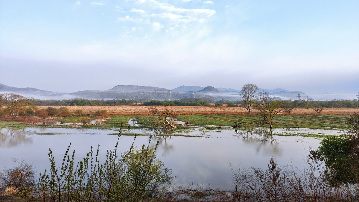 Восход. Озеро Хаблацкое, вид на Екатериновский хребет. Снято на Xiaomi Mi9Lite, PixelCam X. 