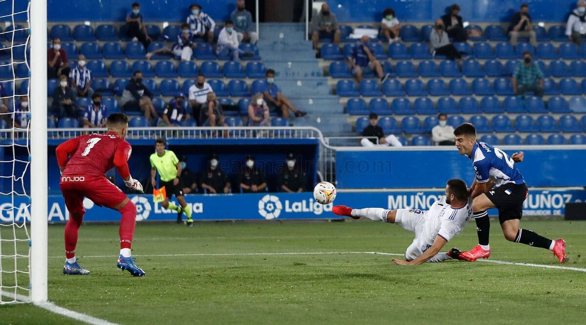 Real madrid vs alaves live. Хоселу Реал Мадрид. Реал Алавес. «Реал Мадрид» – «Алавес» 5-0. чемпионский каток.