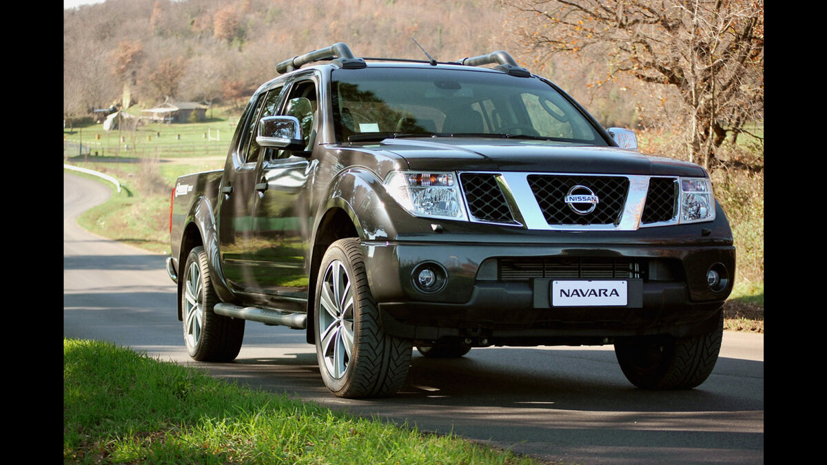 Nissan Navara давно зарекомендовал себя среди российских автомобилистов как неприхотливый, вполне надёжный, экономичный в своём классе автомобиль, не особо сильно беспокоящий владельца и не требующий