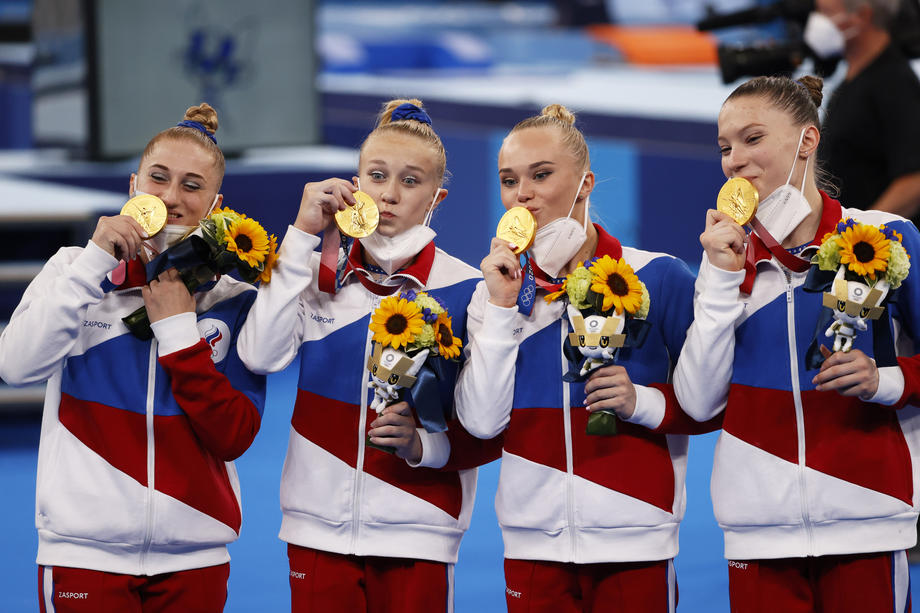 Сколько олимпийских чемпионок. Олимпийская сборная России по спортивной гимнастике 2021. Женская сборная России по спортивной гимнастике на Олимпиаде в Токио. Токио Олимпийские игры 2020 спортивная гимнастика Россия.