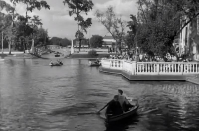 Пруд в Сокольниках, кадр из  фильма "Судьба барабанщика" , 1955 год https://yandex.ru/video/preview/?
