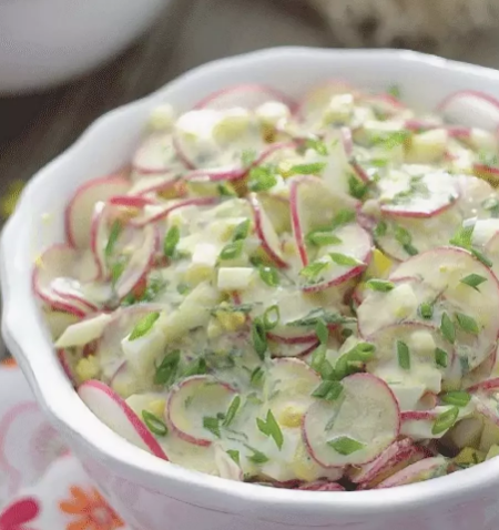 Салат из редиски и огурцов со сметаной. Салат с редиской и огурцом со сметаной. Салат из редиски со сметаной. Салат с редиской и огурцом со сметаной. Салат из редиски со сметаной и огурцом.