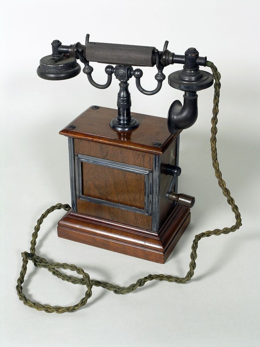 Телефонный аппарат Белла 1876
