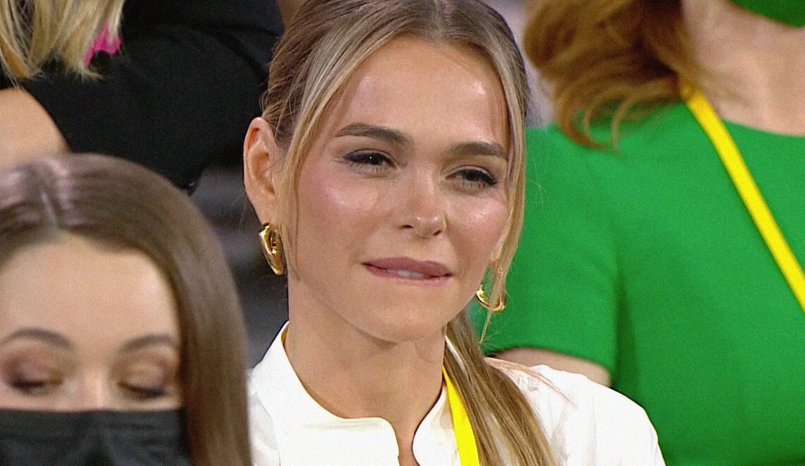 Анна Хилькевич прикусывает губы Фото из сети интернет 