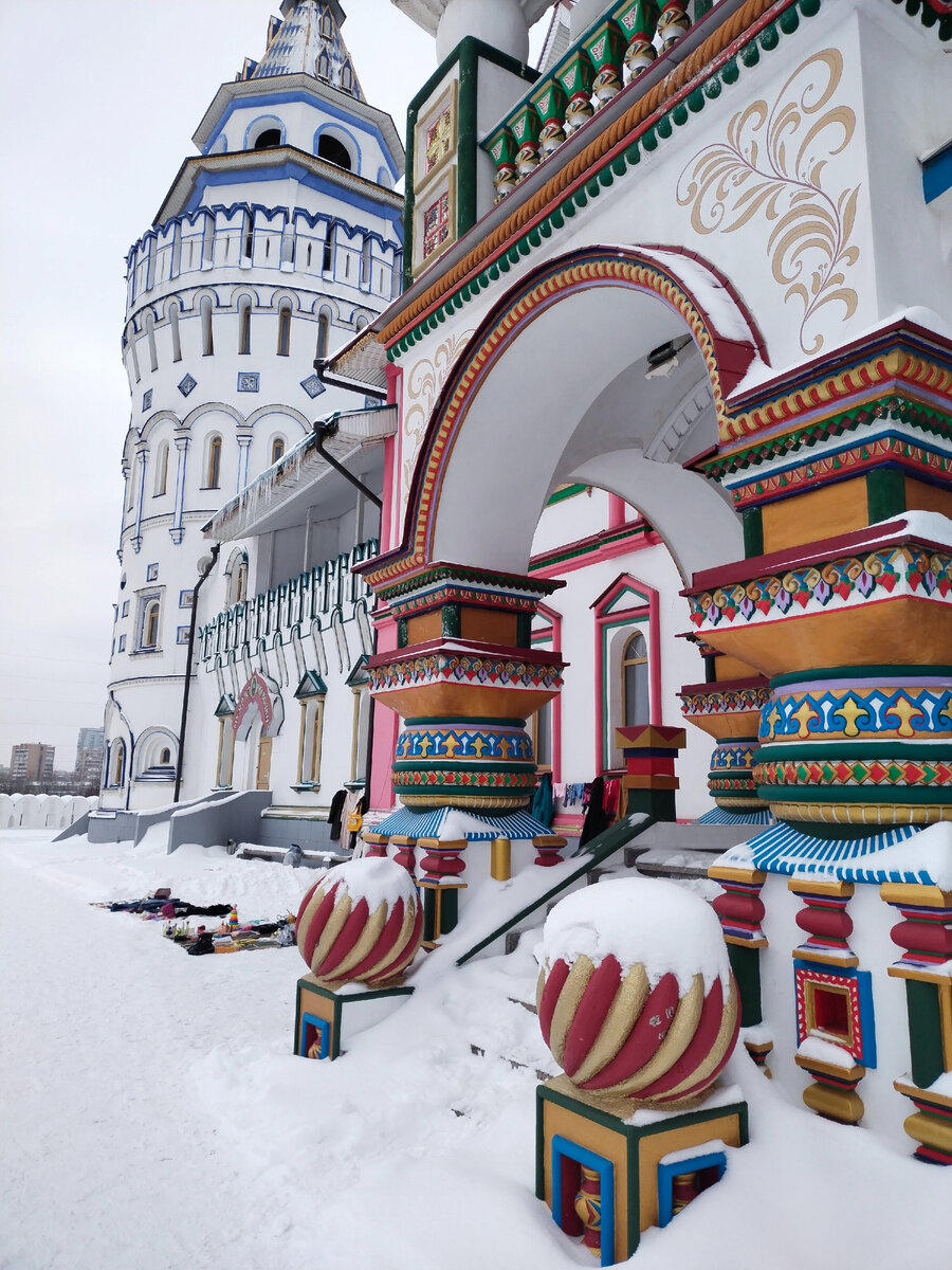 Воскресенье 23 января 2022 г. Москва. Вернисаж. Блошиный рынок. Все фото автора.