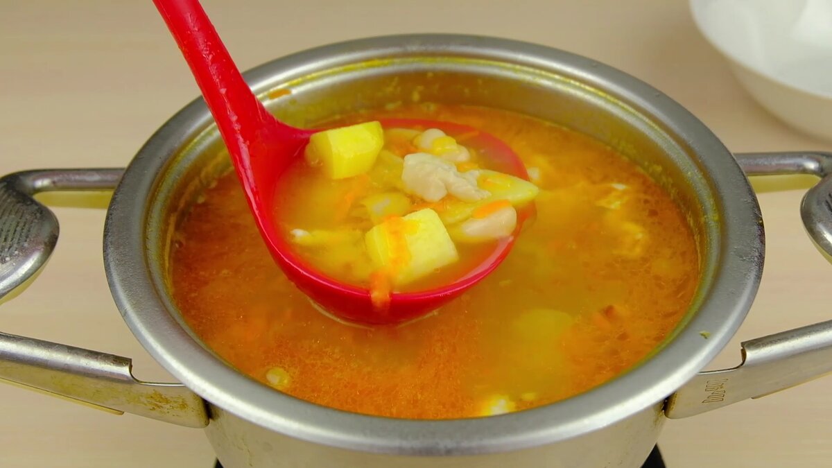 Наваристый суп с фасолью и курицей, который я часто готовлю на обед