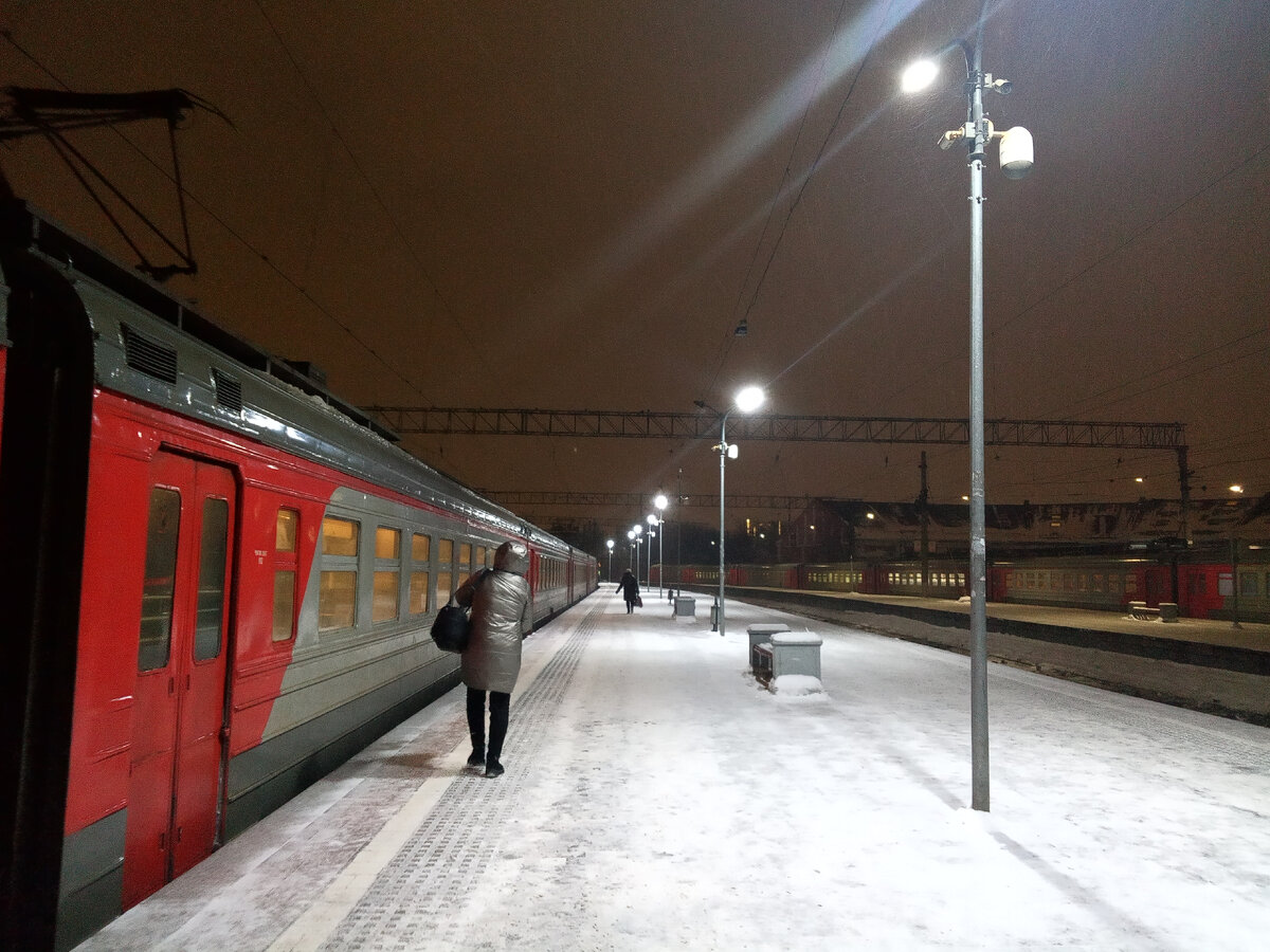 Вечер. Вид туда, вдаль. в темноту...