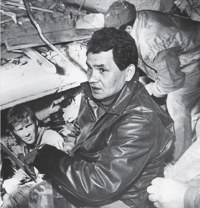 27 ноября 1995. Штурм президентского дворца в грозном 1995. Белые волки в югославии. 27 ноября 1995. 27 ноября 1995.