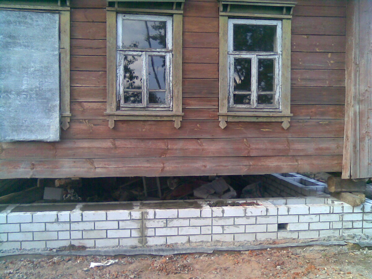 Заливка колодцев раствором бетона