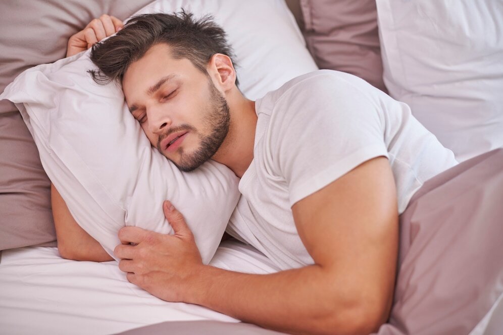 https://img.freepik.com/free-photo/exhausted-man-sleeping-in-his-bed_329181-3282.jpg?w=996&t=st=1669992686~exp=1669993286~hmac=b0b45f32d3c8f9a5f457f2d87a1146943e1c37c1f1cf09ebe494a422fbebe79a
