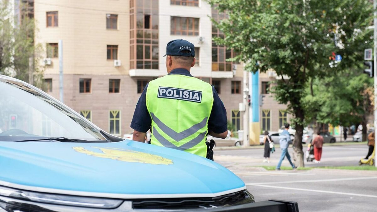 В Алматы вводят полицейских-самокатчиков для борьбы с нарушителями ПДД на  самокатах | Bizmedia.kz | Дзен