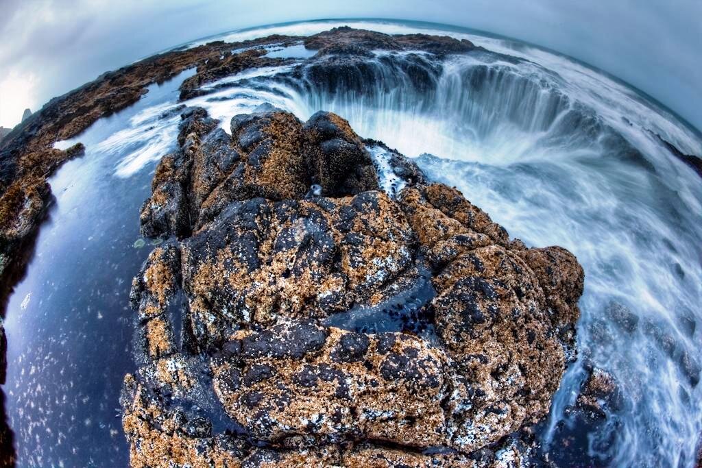 Неизведанные воды. Гигантский водоворот Орегон США.