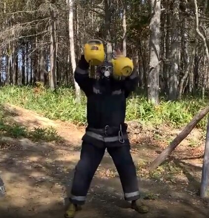 Кадры из видео группы «ВКонтакте» МЧС России.