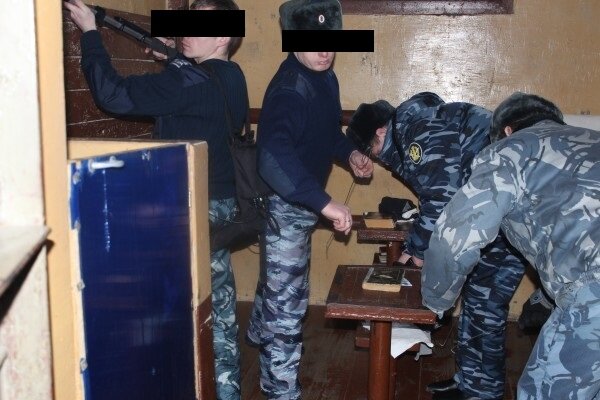 Сизо 1 владивосток. Конвой гуфсин. Досмотр осужденных. Проведение обысков осужденных. Обыск осужденных.