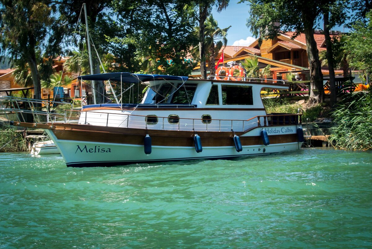 Здесь и дальше в галерее мои фото конца мая 2013-го года. До сих пор считаю их одними из самых удачных, похожи на настоящие открытки