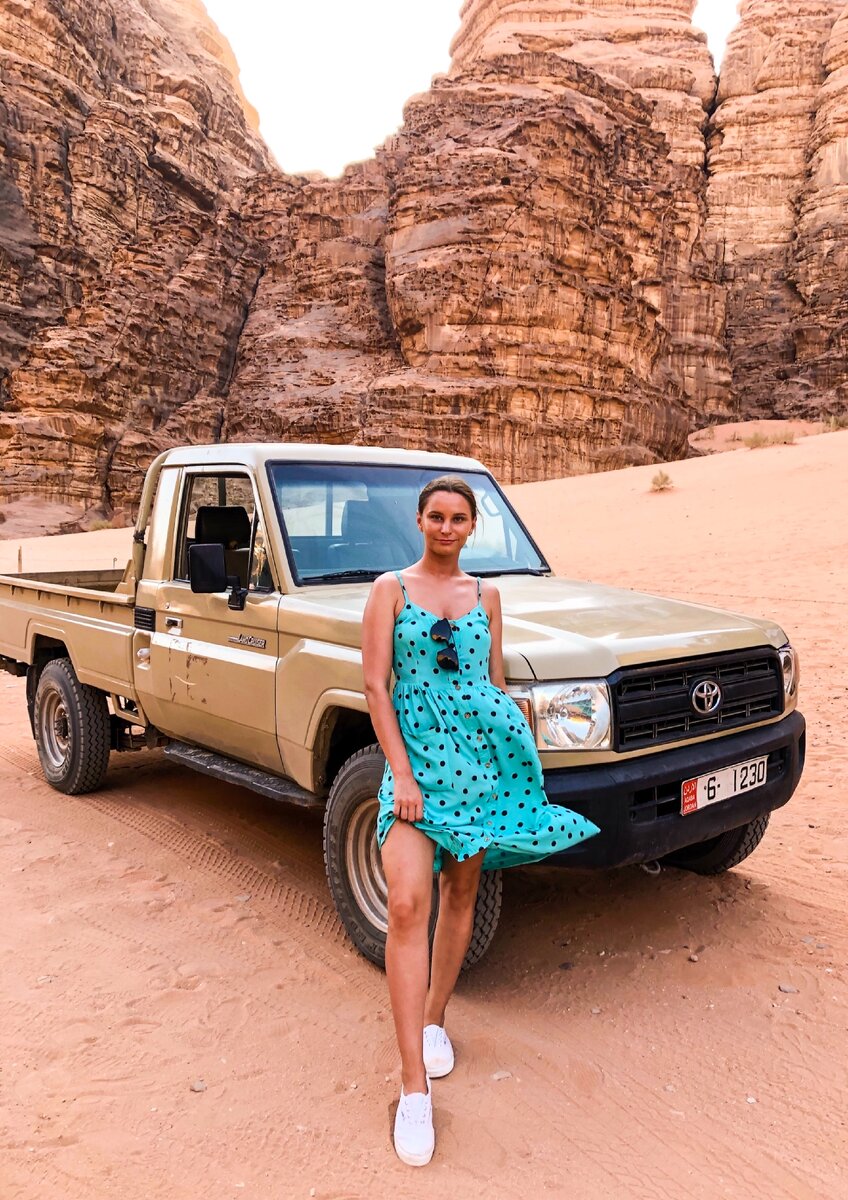 Пикапчик для путешествия по пустыне.