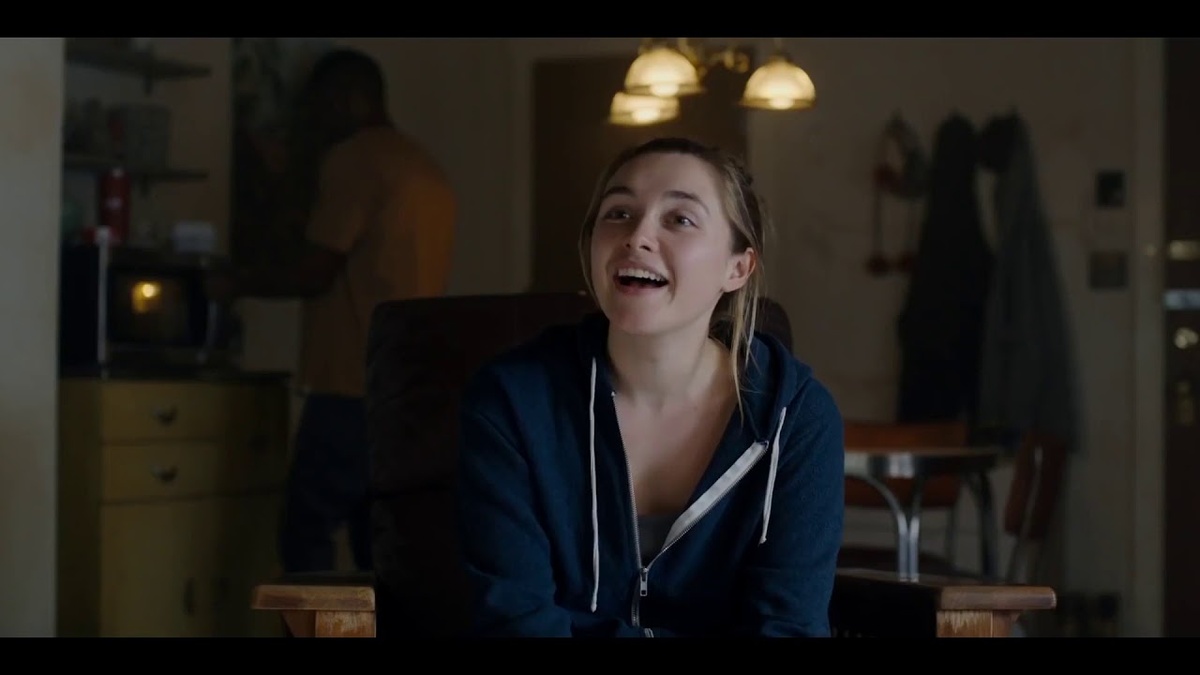 Флоренс Пью в роли Дени