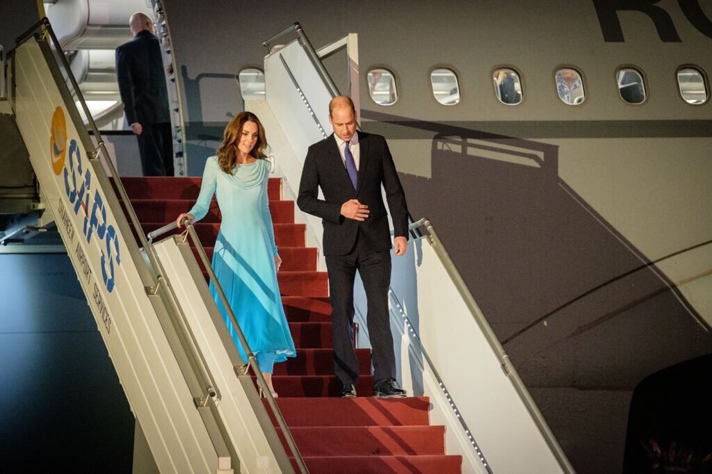 Кейт Миддлтон и принц Уильям прибыли в Пакистан