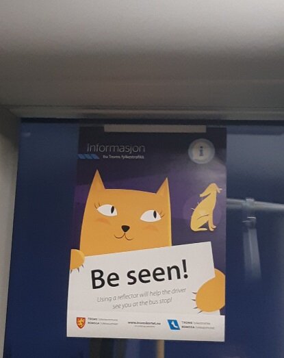 Информация в автобусе - "будь увиденным!" (если на вас будет светоотражающий маячок, водителю будет легче увидеть вас на остановке)